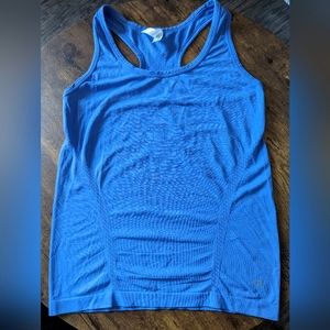 GapFit active wear top